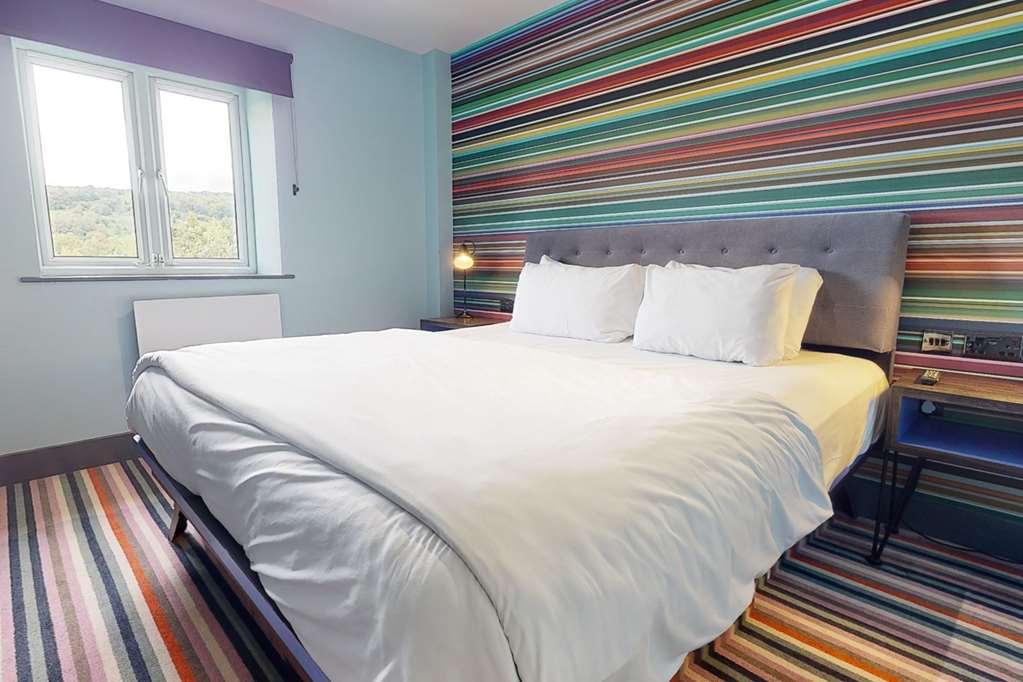 Village Hotel Cardiff Kamer foto