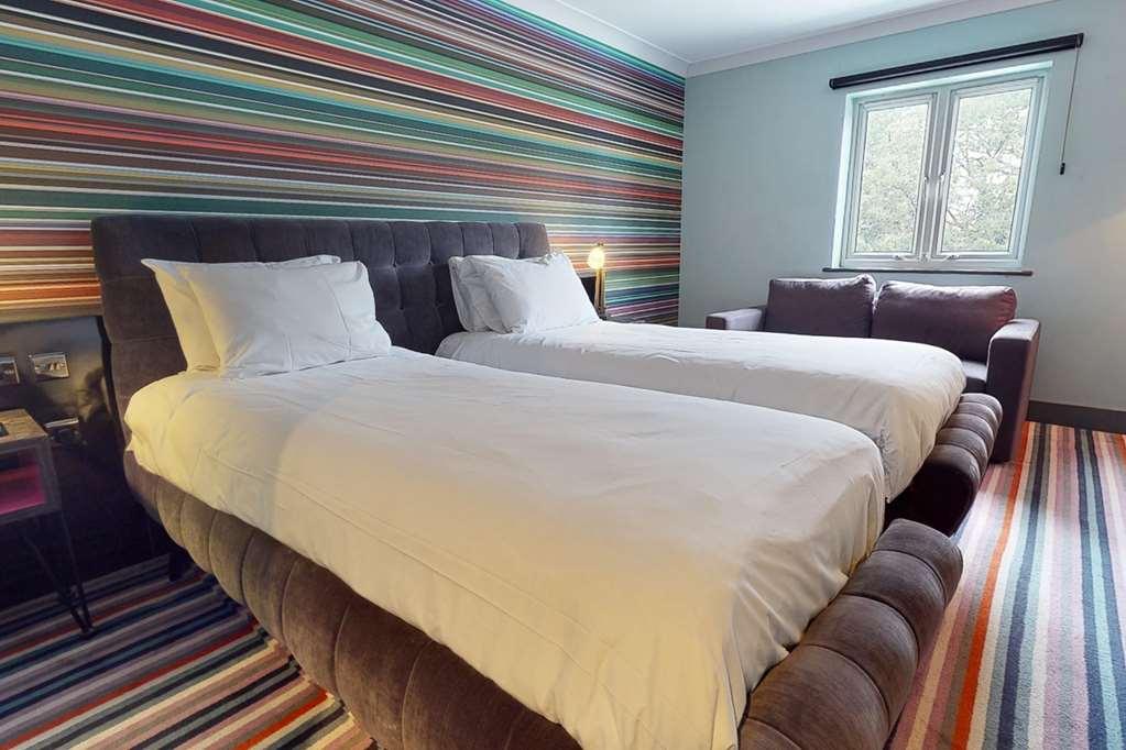 Village Hotel Cardiff Kamer foto